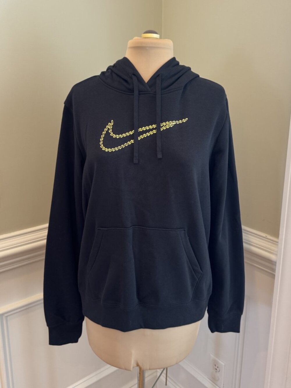 Nike Loose Fit Sweatshirt - Gold Check - NWT